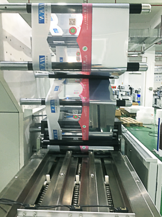 紙塑四邊封包裝機HD-15102 紙塑四邊封包裝機HD-15102